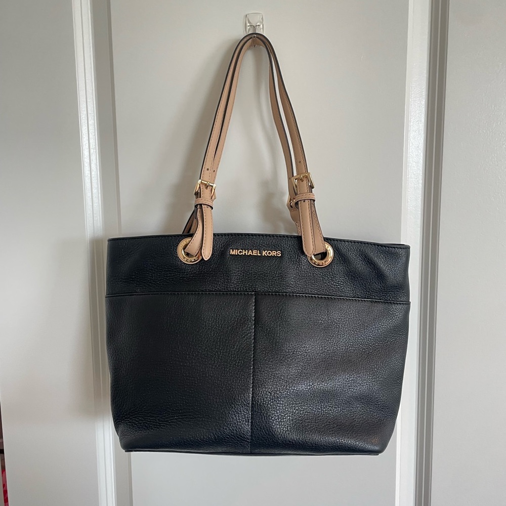 Michael Kors Bag • Used a few times